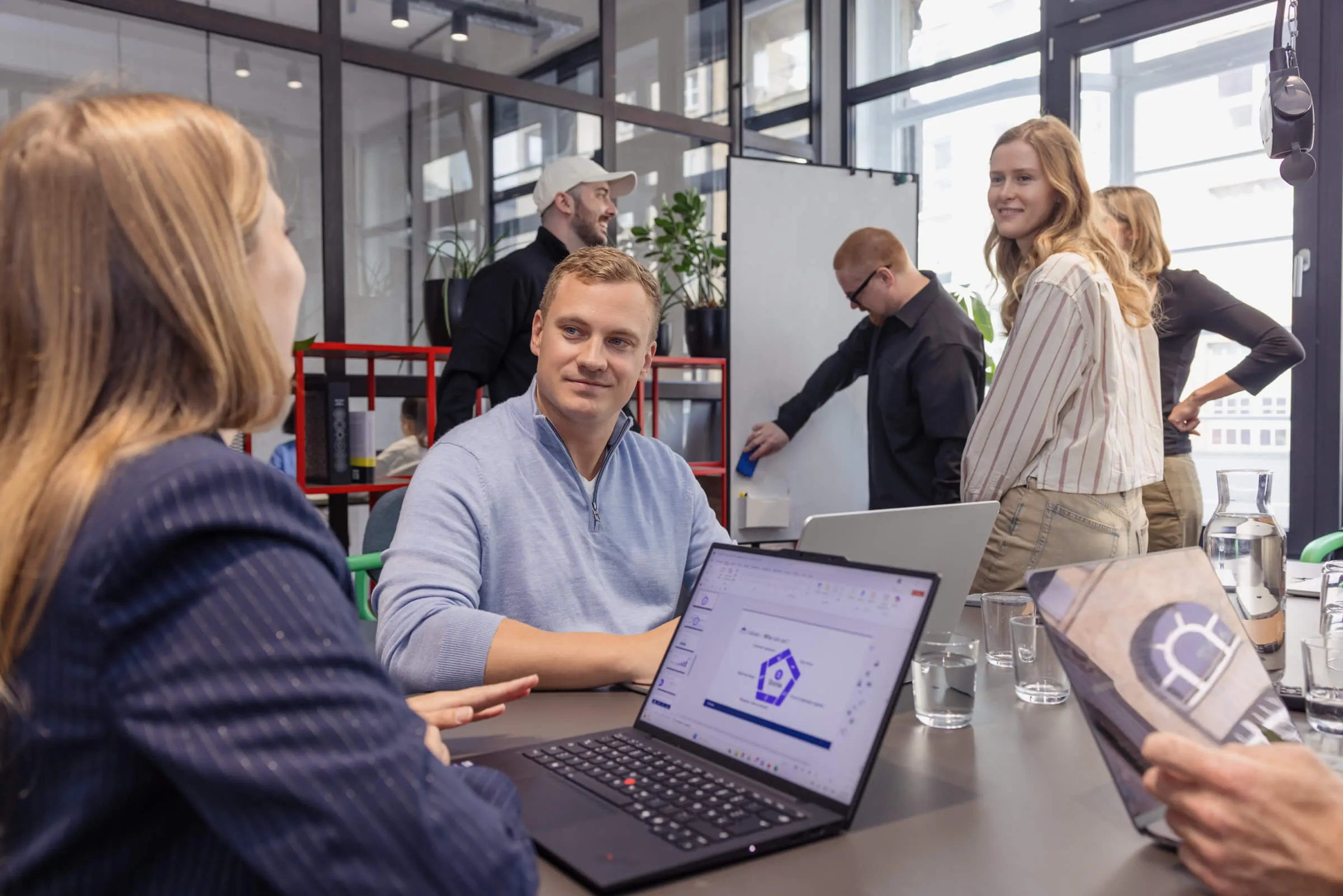 Sonia Team bei der Arbeit